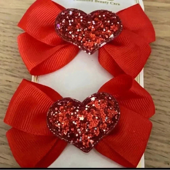 🆕 Red Hearts Bows Hair Clips Set🆕 - Picture 3 of 5